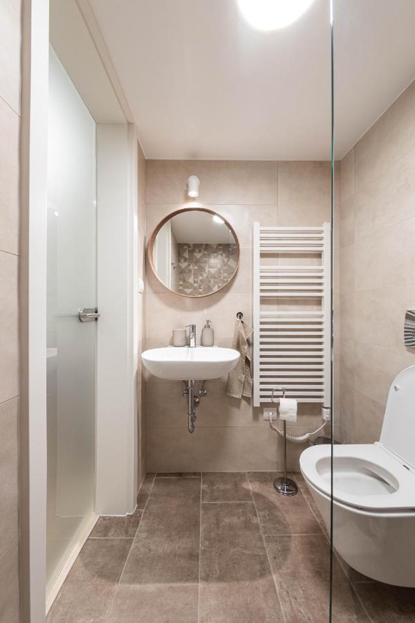 Ozone One Apartment บูดาเปสต์ ภายนอก รูปภาพ